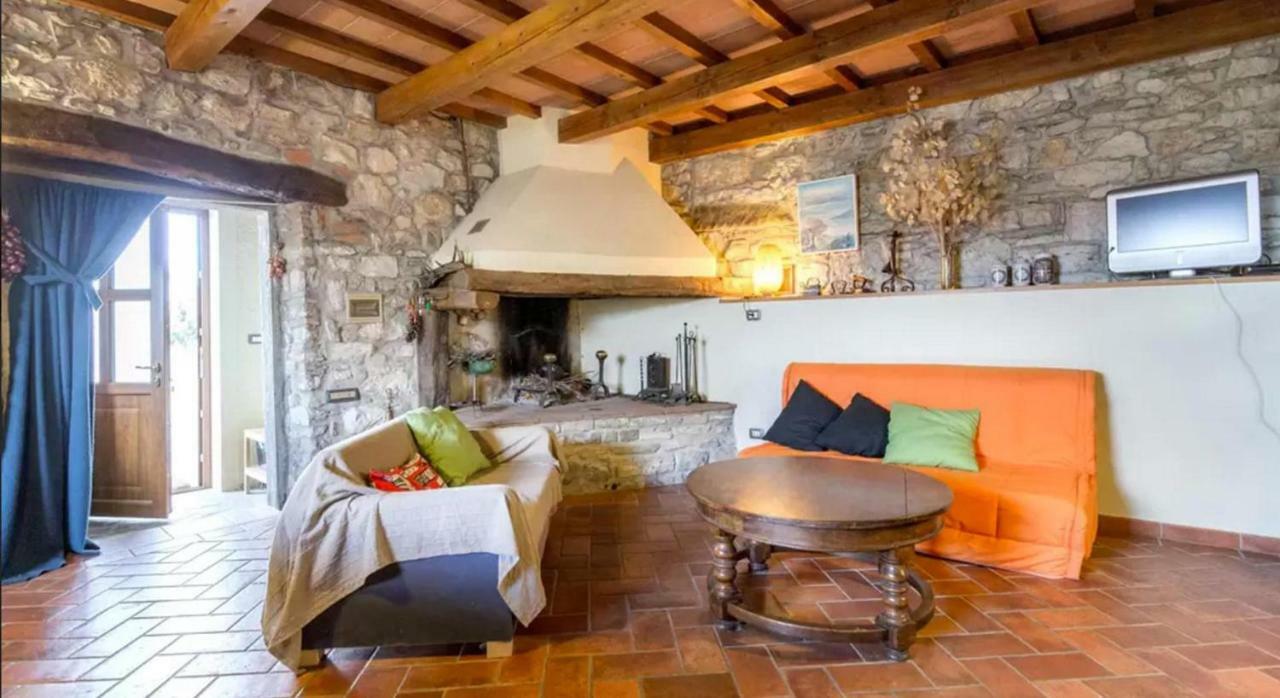 Casa Mazzocchi Vista Su Poppi Villa Kültér fotó